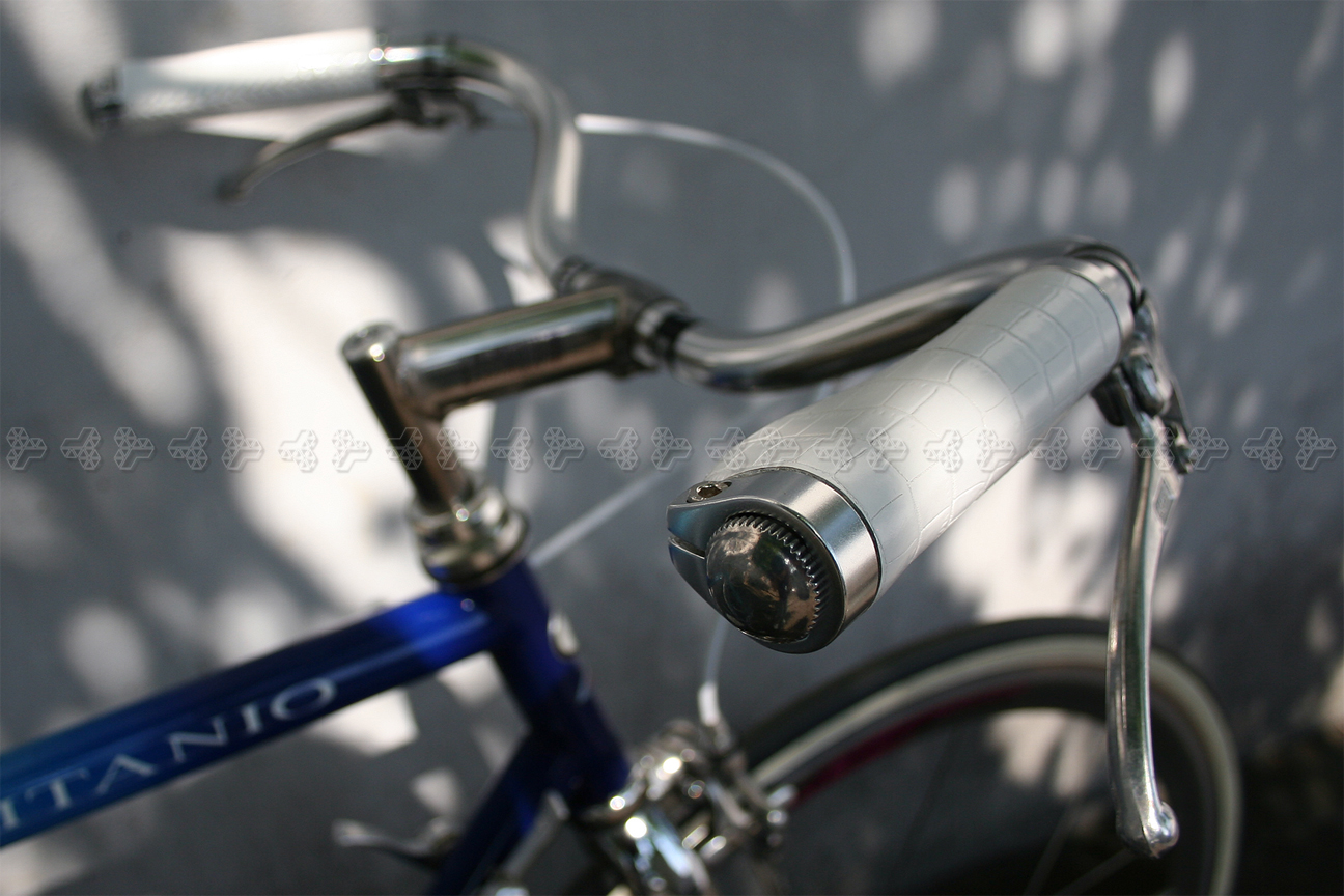 sobdeall Leather Bicycle Grips