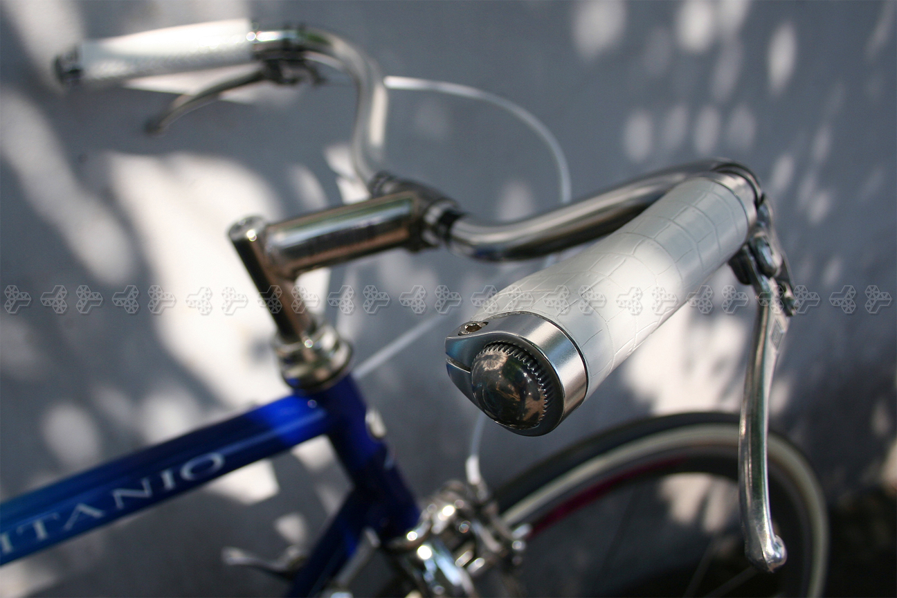 sobdeall Leather Bicycle Grips